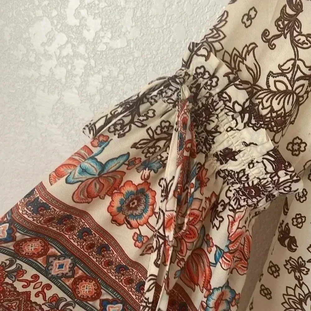Rose + Olive Blouse Women’s Floral 3/4 sleeve with ties on the sleeve. - Picture 3 of 8